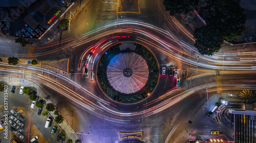 Foto glorietas vehiculos y autopistas