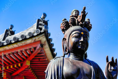 京都、六波羅蜜寺境内の十一面観音立像 photo