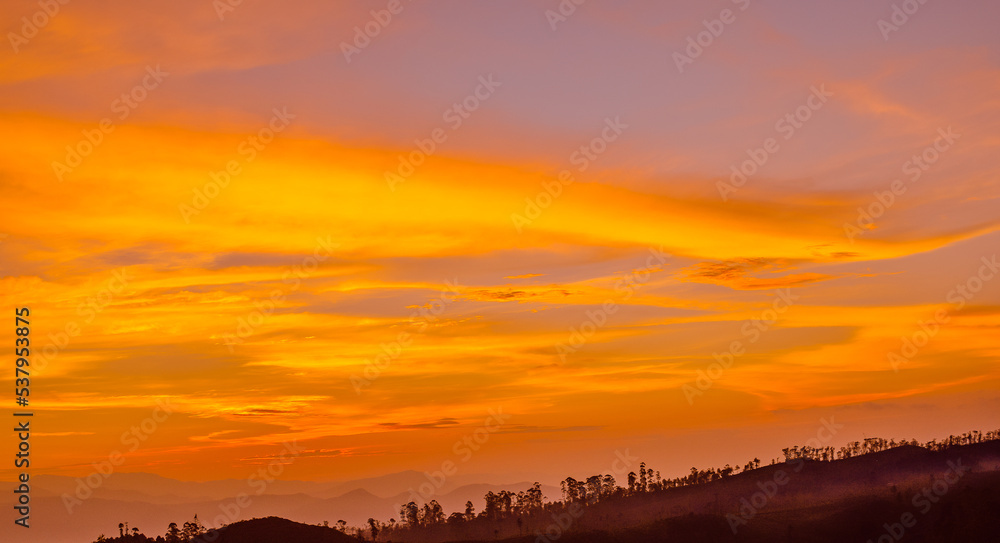 Fototapeta premium sunset in the mountains