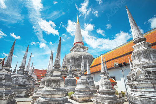 Bild auf Leinwand The famous temple Wat Phra Mahathat Woramahawiha Nakhon Si Thammarat, Thailand