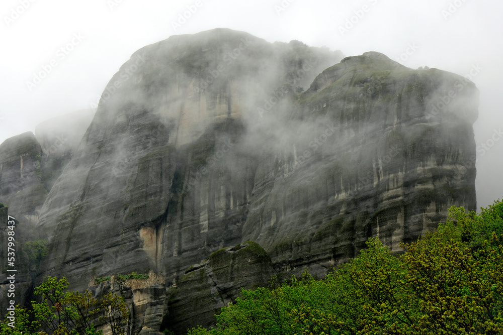 Rocks of Meteora in the fog, Greece // Felsen von Meteora im Nebel, Griechenland