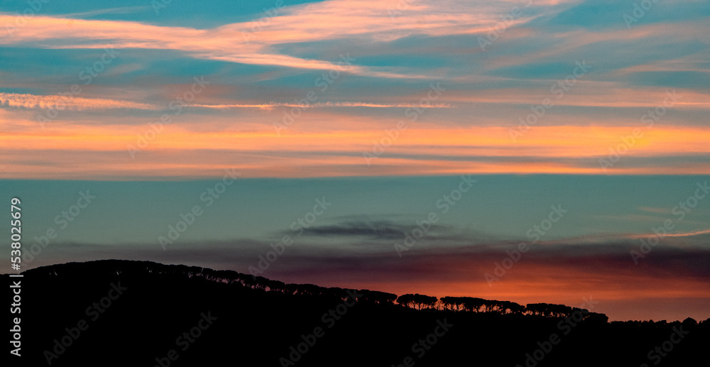 Obraz premium sunset in the mountains