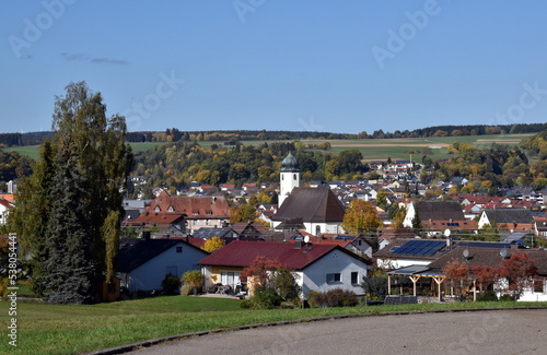 Blick auf Steinheim am Albuch im Herbst
