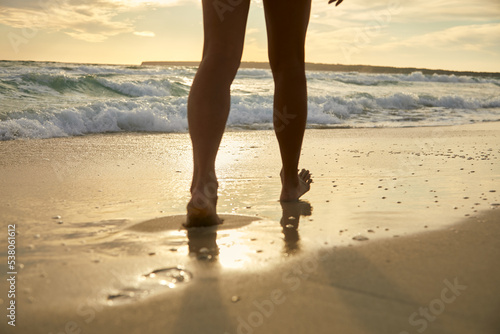 caminando, caminar, arena, atardecer, playa, mar © MariaFernanda
