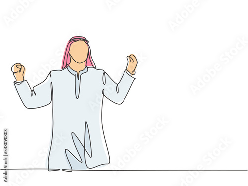 One single line drawing of young happy muslim junior manager raise hands to celebrate the success. Saudi Arabian with shmag, kandora, headscarf, thobe. Continuous line draw design vector illustration