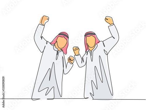 One single line drawing of young happy muslim employees celebrate their job promotion. Saudi Arabian with shmag; kandora; headscarf; thobe; ghutra. Continuous line draw design vector illustration