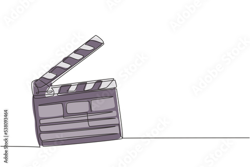One single line drawing of retro old classic movie board clapper. Vintage film scene taker item concept continuous line draw design graphic vector illustration
