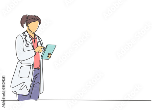 Single continuous line drawing of young female doctor standing and holding clipboard to check sick patient condition at hospital. Medical health care concept one line draw design vector illustration