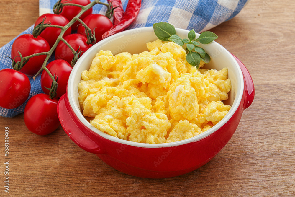 Scrambledd egg in the bowl Scrambledd egg in the bowl
