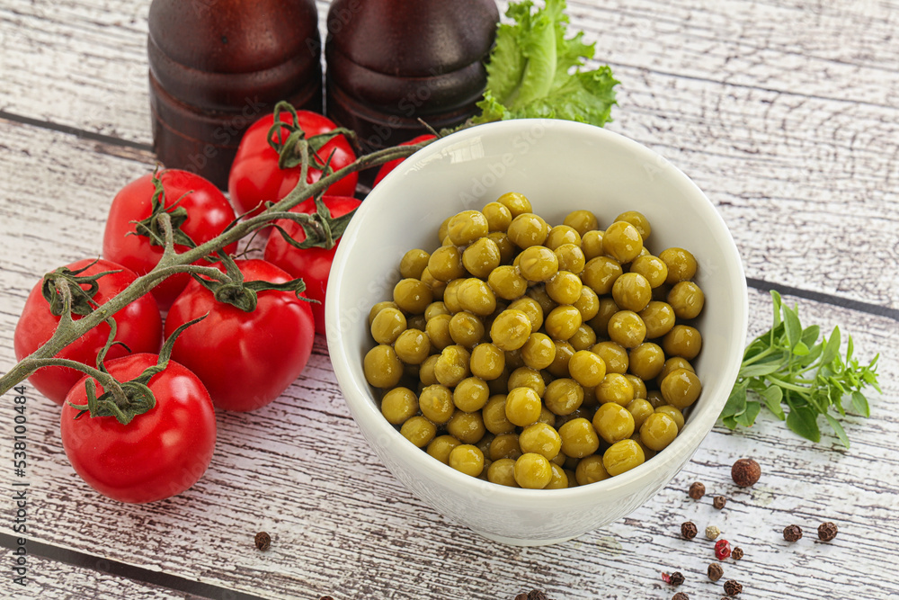 Canned sweet green peas conserve Canned sweet green peas conserve