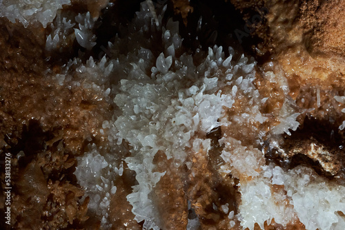 Crystals on speleothemes in a cave © Xalanx