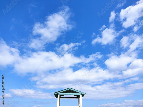Top of lifeguard tower against the sky © Viviana