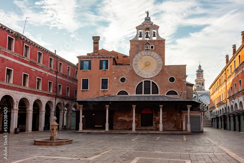 Canvastavla Chiesa di San Giacomo di Rialto church (oldest church in Venice), Italy