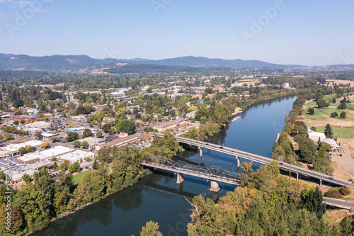 Bild auf Leinwand Corvallis, Oregon. Bridge crossing Willamette River.