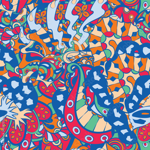 Tracery seamless pattern. Mehndi design. 6 colors. Ethnic doodle texture. Curved doodling background. Vector