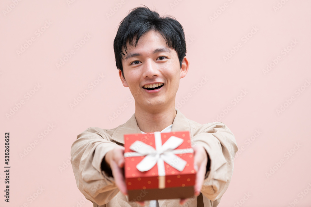 プレゼント・ギフト・若い男性