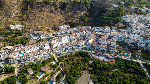 vistas del bonito pueblo de Frigiliana en la provincia de Málaga, España photo