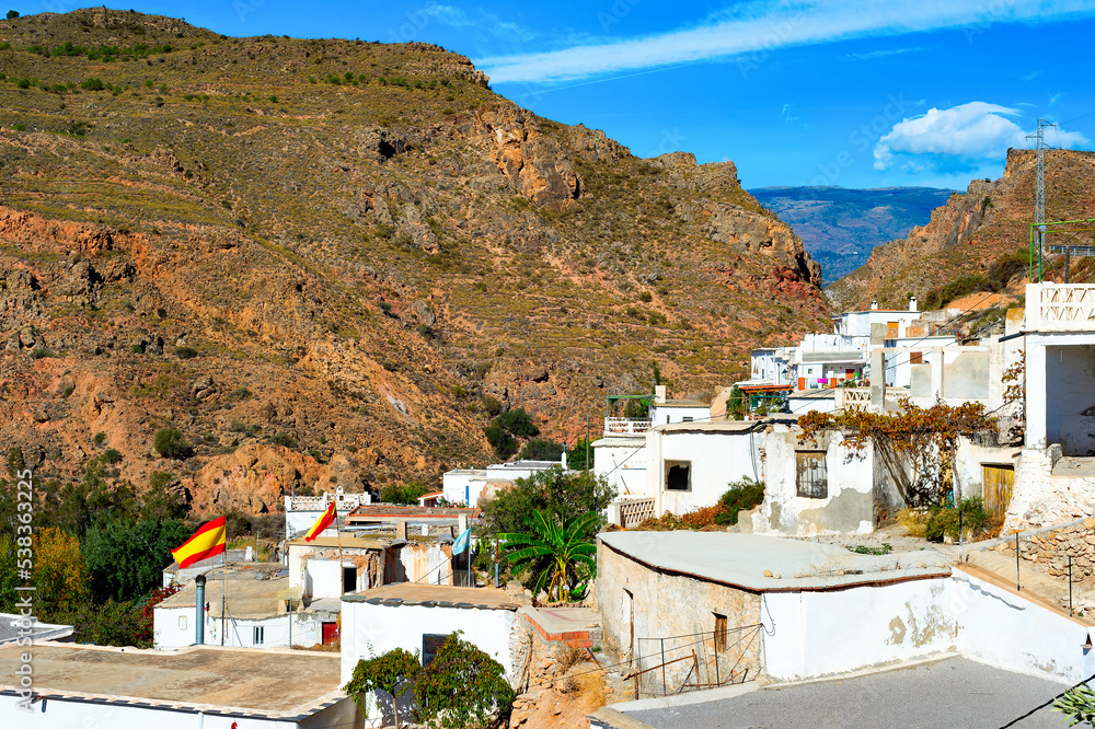 Fototapeta premium White houses mountain Darrical Spain
