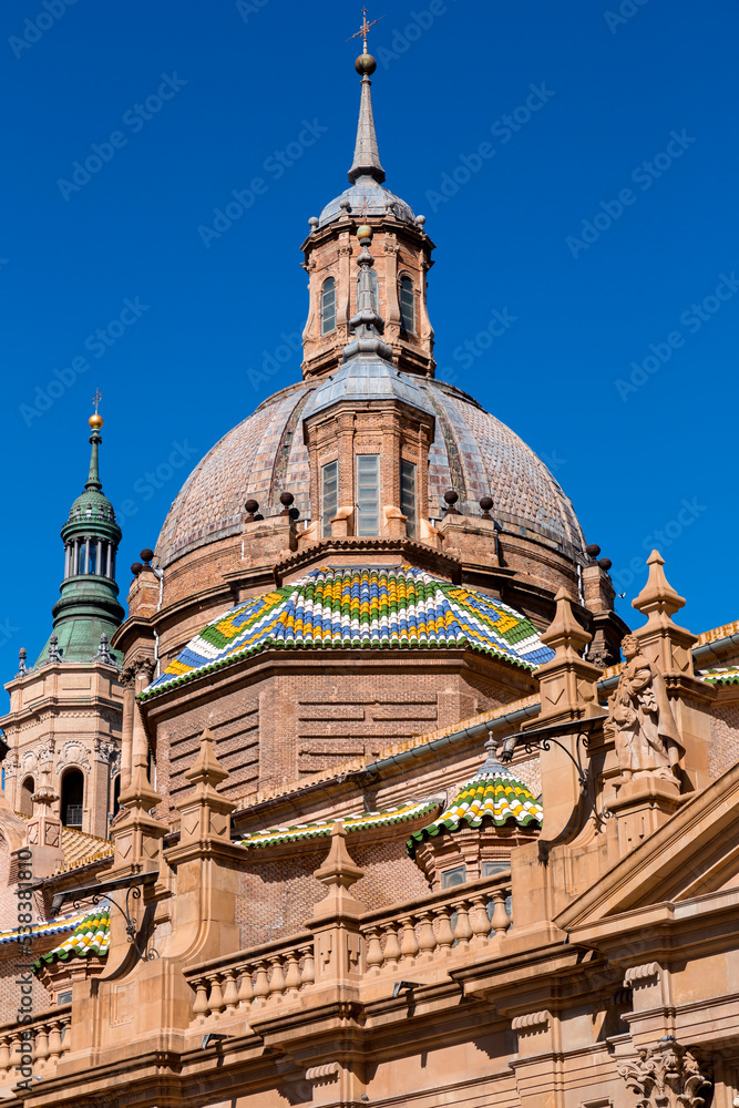 Obraz premium Our Lady of the Pillar Roman Catholic church by the River Ebro in Zaragoza, Spain