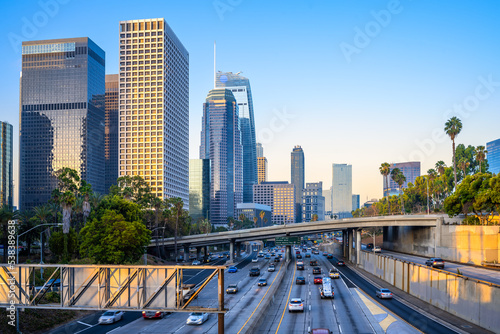 the skyline of los angeles