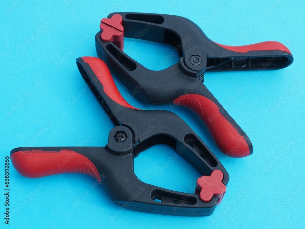 Flexible plastic chuck jaws. Carpenters clamp set. Clamps for clamping and securing workpieces Flexible plastic chuck jaws. Carpenters clamp set. Clamps for clamping and securing workpieces