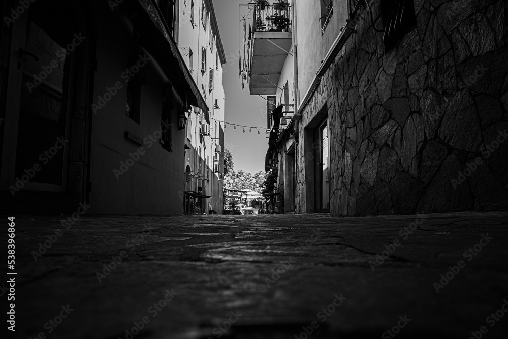 Obraz premium An old back alley in Ajaccio, Corsica