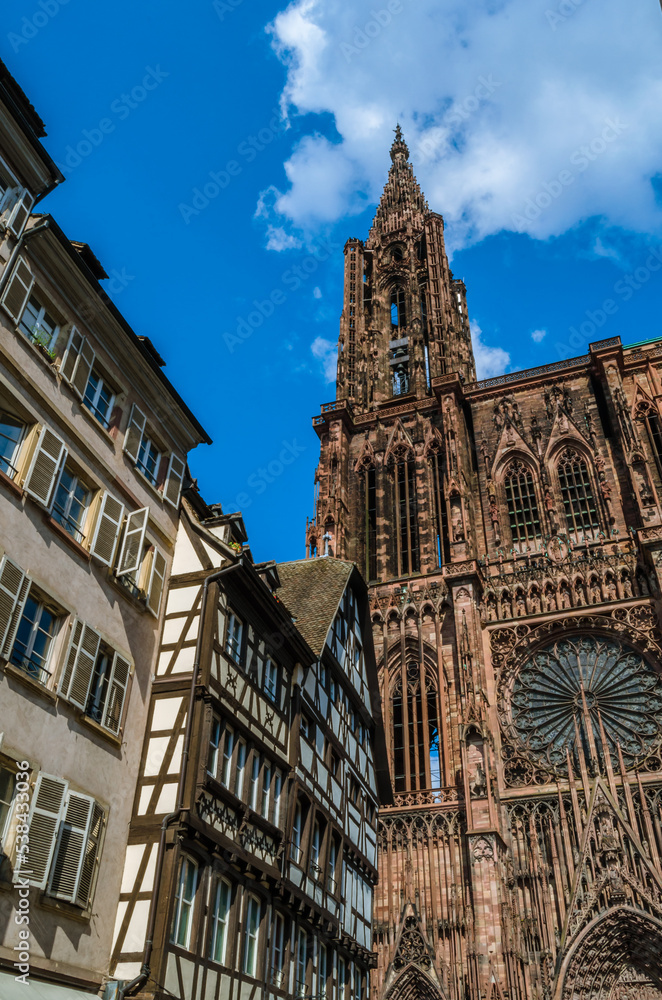 Fototapeta premium View of the Gothic cathedral in Strasbourg, France