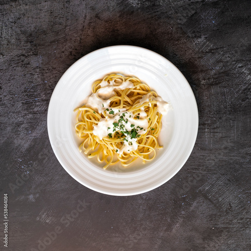 Plate of Linguine with Alfr...