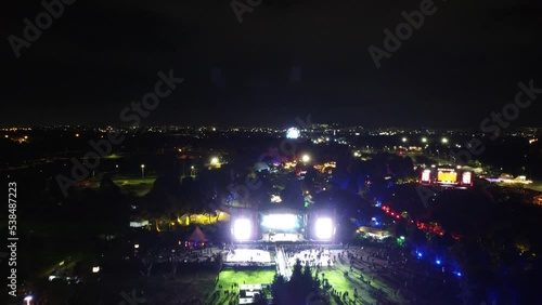 Wallpaper Mural bogota at night, concert Torontodigital.ca