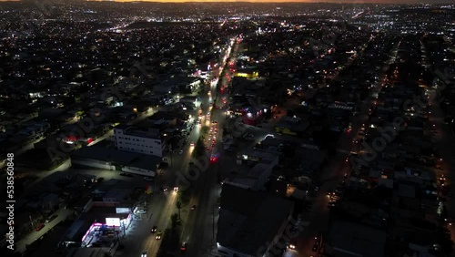 Trafico de Tijuana de noche photo