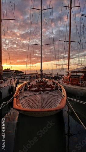 Wallpaper Mural sailboat at sunset Torontodigital.ca