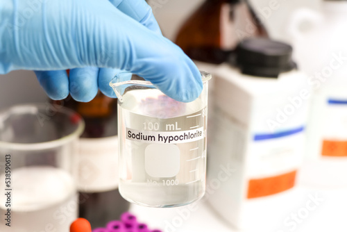 Cuadro en lienzo Sodium hypochlorite in glass, chemical in the laboratory and industry