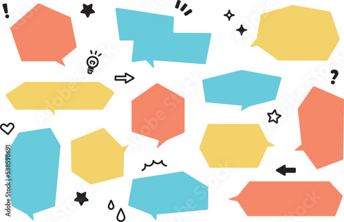 カクカクした吹き出しのイラストセット。角ばったカラフルなふきだしのベクターイラスト。