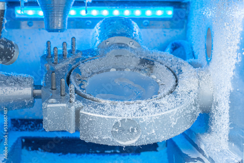 Milled bitesplint in milling machine