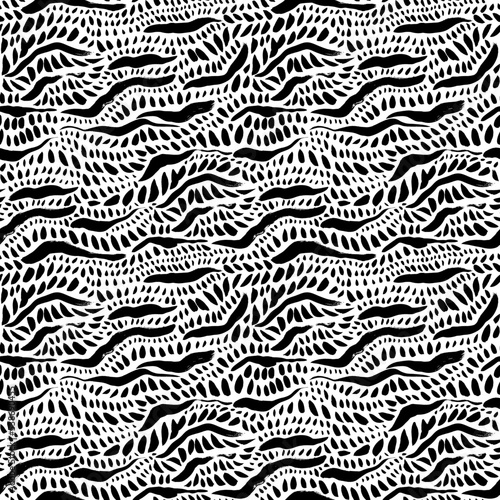 Wavy organic shapes with blots seamless pattern. Hand drawn vector monochrome organic shapes. Black paint brush strokes. Chaotic ink brush scribbles decorative texture. Abstract geometric background. © Анастасия Гевко