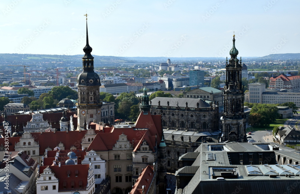 Türme und Häuser in Dresden