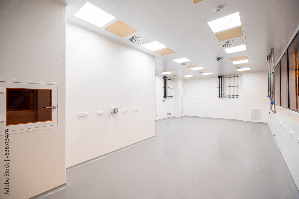 Stainless steel door and walls, clean room Stainless steel door and walls, clean room