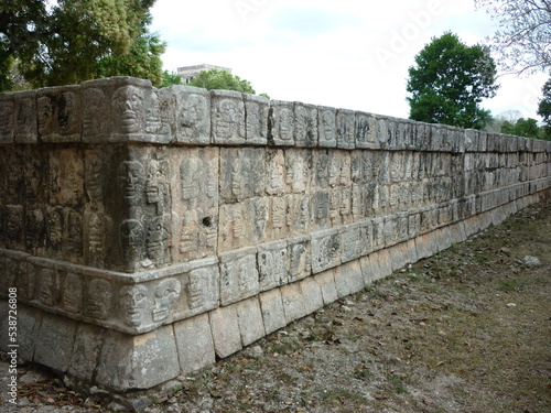 mayan skulls, calaveras mayas 