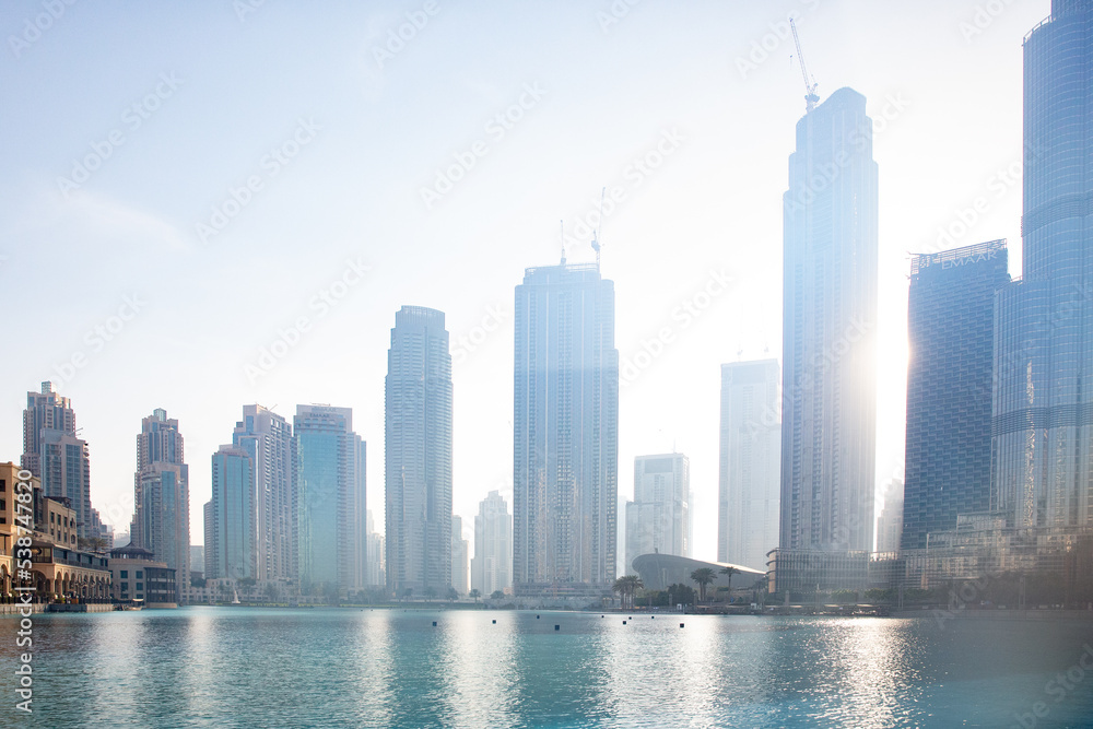 Naklejka premium dusty dubai skyline