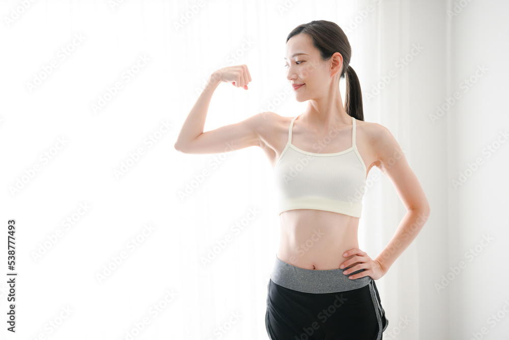Beautiful Asian women doing muscle training, etc. Beautiful Asian women doing muscle training, etc.