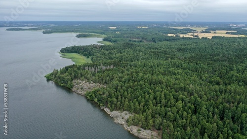 sur les bords du lac Mälar (Mälaren) en Suède  © Lotharingia