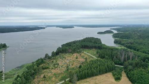 Fototapeta Naklejka Na Ścianę i Meble -  sur les bords du lac Mälar (Mälaren) en Suède	