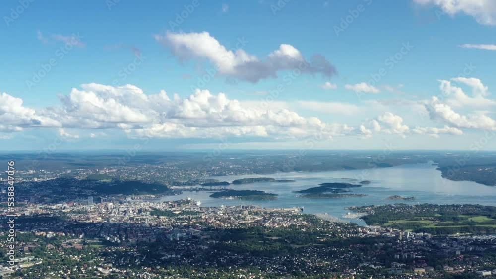 vue panoramique d'Oslo depuis Holmenkollen vue panoramique d'Oslo depuis Holmenkollen