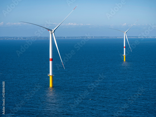 parc eolien en mer, energie durable photo
