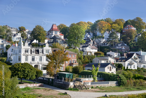 Ortsbild Blankenese am Elbufer Hamburg entzerrt