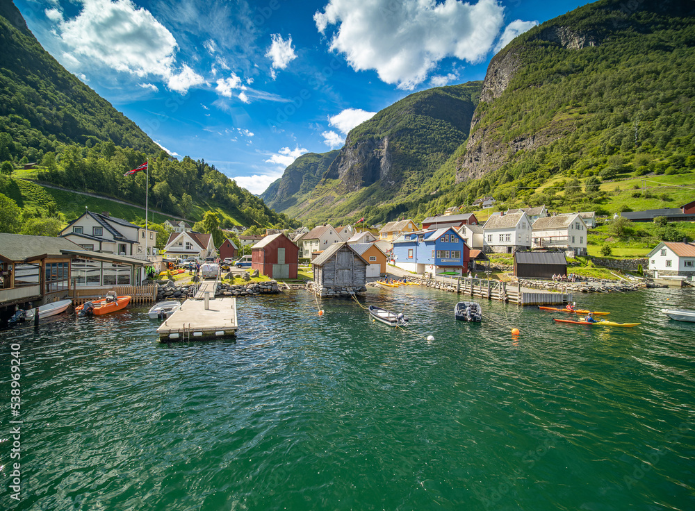 Das Dorf Undredal vom Fjord
