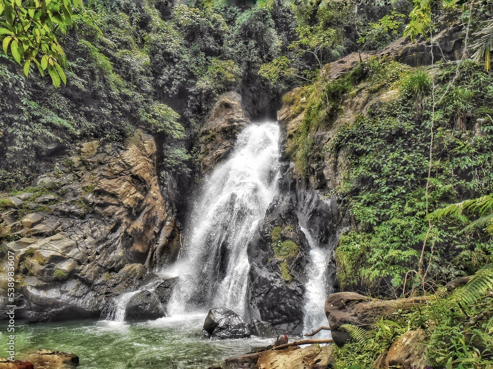 Obraz premium waterfall in the mountains