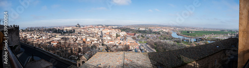 Panoramablick auf den Norden der Stadt Toledo in Spanien