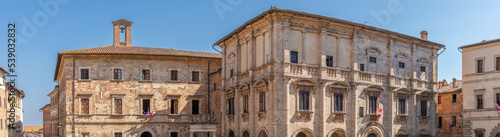 Palazzo del Capitano del Popolo et Palazzo Nobili-Tarugi, à Montepulciano, Italie © Pierre Violet