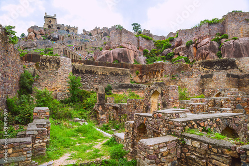Платно Ruins of the Golconda Fort, Hyderabad District, Telangana, India.